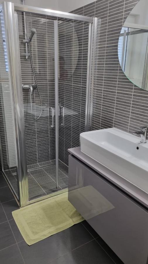 Casa Emma With Pool Apartment Porec Bagian luar foto
