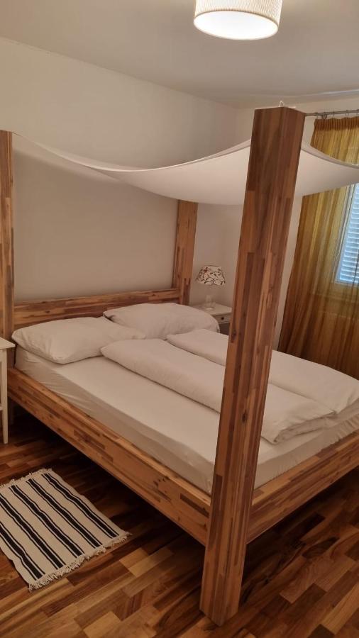 Casa Emma With Pool Apartment Porec Bagian luar foto